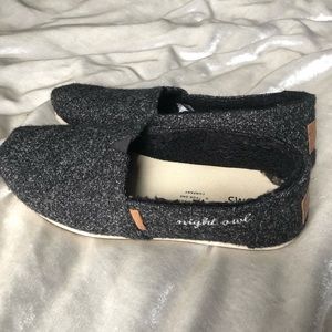 Black and white Toms